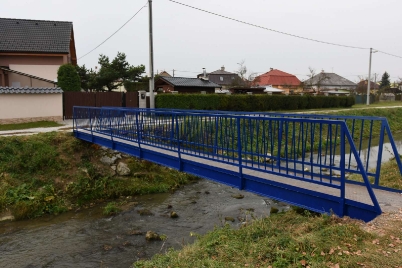 Ošetrenie a maľovanie kovových častí mostov a mostíkov [13.11.2018]